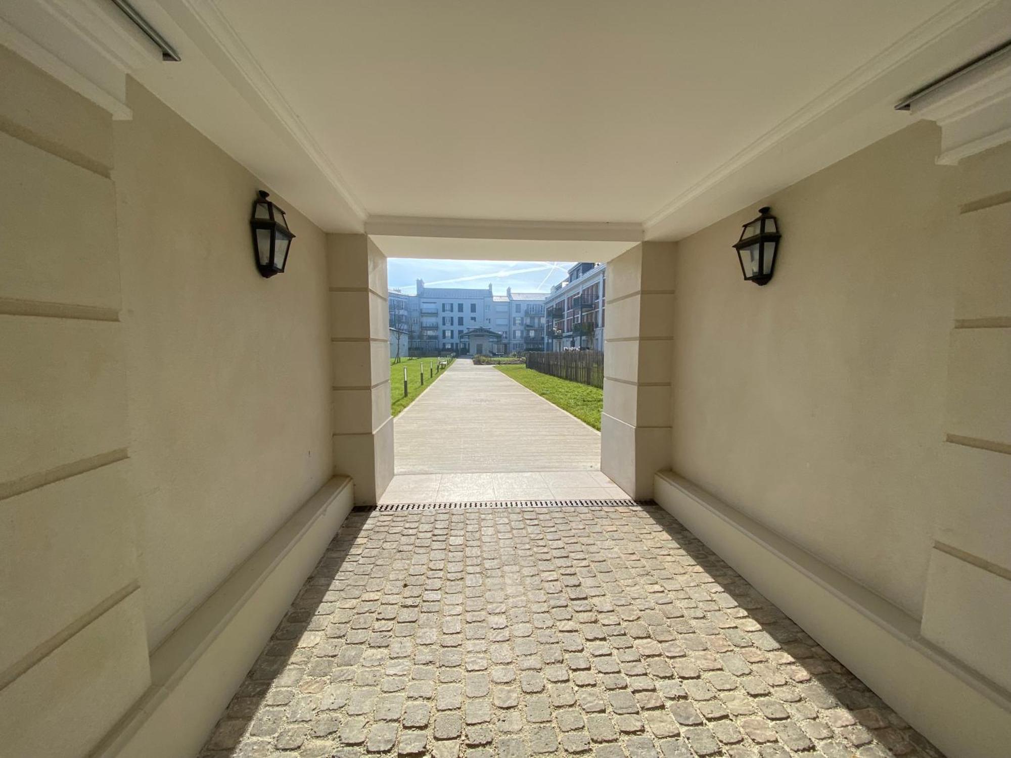 New Disneyland Paris Panoramic View 8 Pax, 2 Parking Apartment